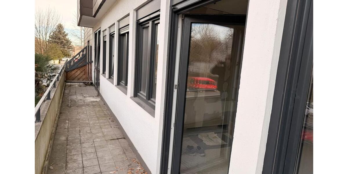 Etagenwohnung Oberhausen Biefang - 3.5 Zimmer, 108 m&sup2;, 1.200&euro; | Angebot:25366384