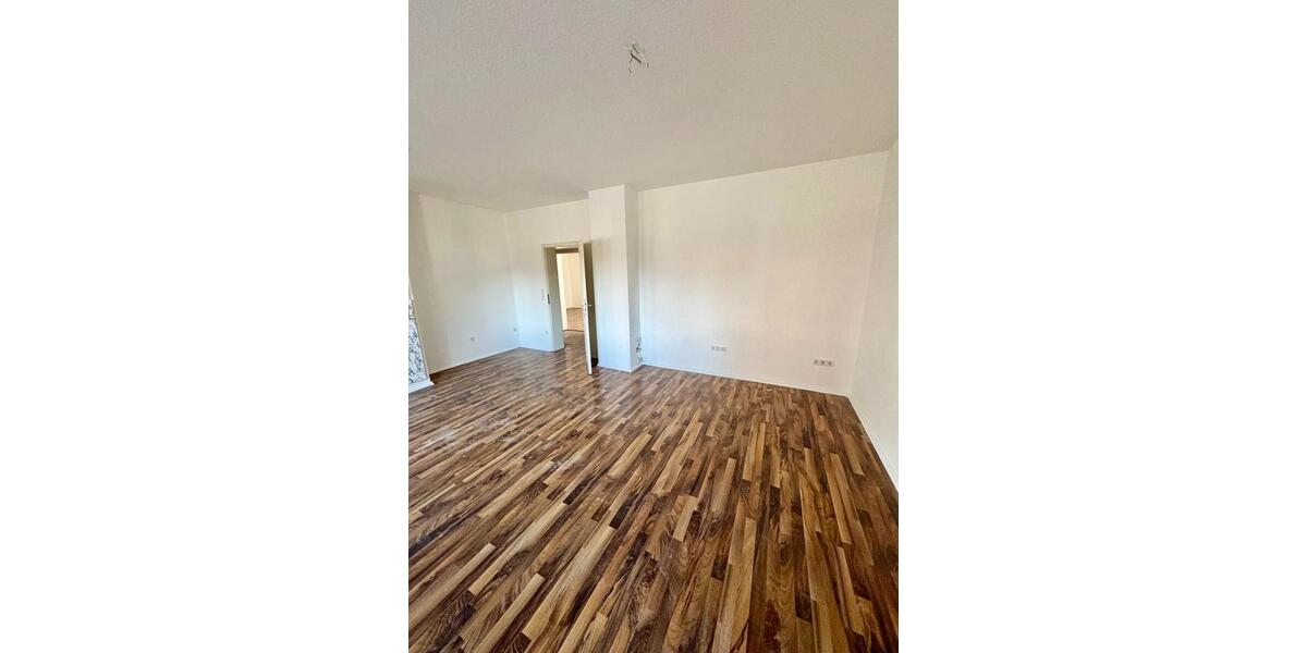 Erdgeschoßwohnung Gelsenkirchen Gelsenkirchen-Mitte - 4 Zimmer, 98 m&sup2;, 750&euro; | Angebot:25433180