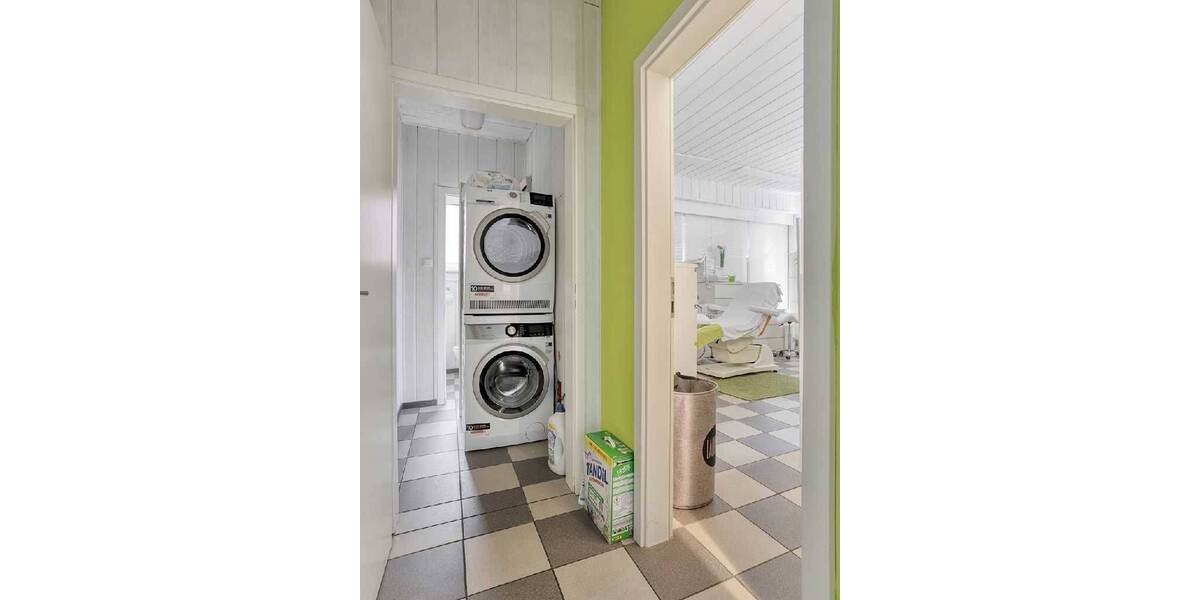 Ratingen-Süd: Teilvermietetes Ladenlokal mit zwei Einheiten und Stellplatz 2 zimmer