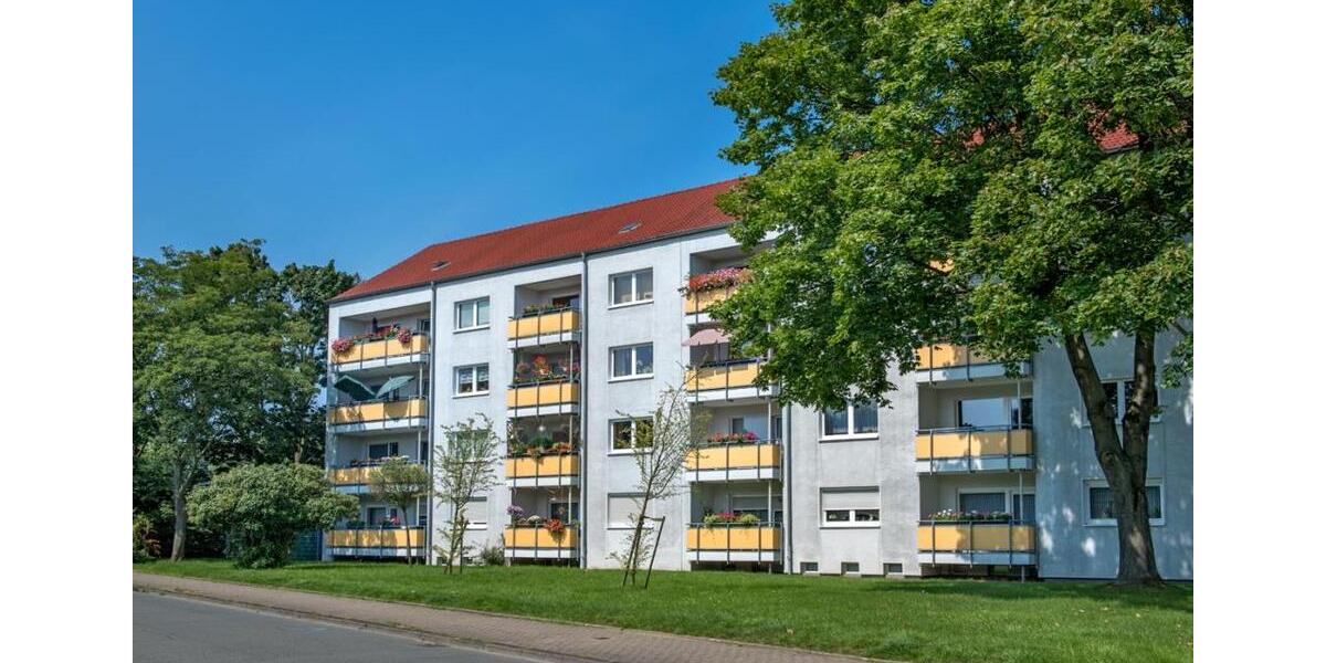 Erdgeschoss im Grünen mit großem Balkon. 3.5 zimmer