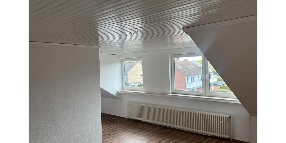 Dachgeschoßwohnung Duisburg Rheinhausen - 2 Zimmer, 60 m&sup2;, 580&euro; | Angebot:26253476