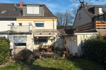 Wohnen oder Neubauen im Herzen von Krefeld - Doppelhaushälfte mit großem Grundstück und Potenzial