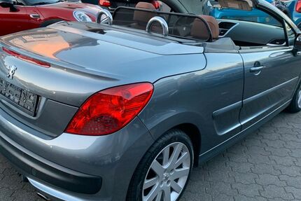 Peugeot 207 108.000 km 5.950 &euro; Moers 47443