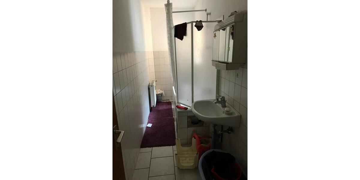 GE Rotth. 1OG 3 SZ + WZ + Küche + Bad + Korr + Keller 86 QM 5 zimmer