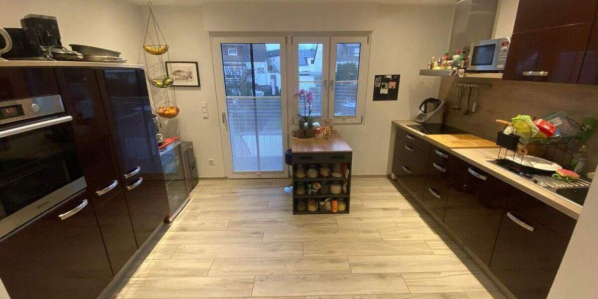 Doppelhaushälfte Duisburg Huckingen - 7 Zimmer, 120 m&sup2;, 599.000&euro; | Angebot:25087157