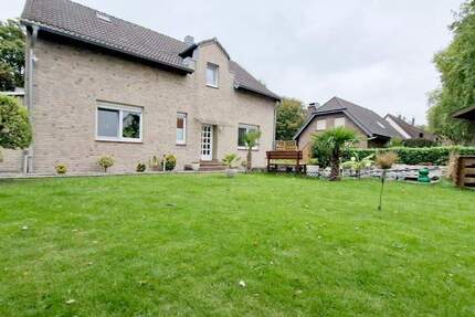 Haus Oberhausen Schwarze Heide - 7 Zimmer, 176 m&sup2;, 595.000&euro; | Angebot:25632282