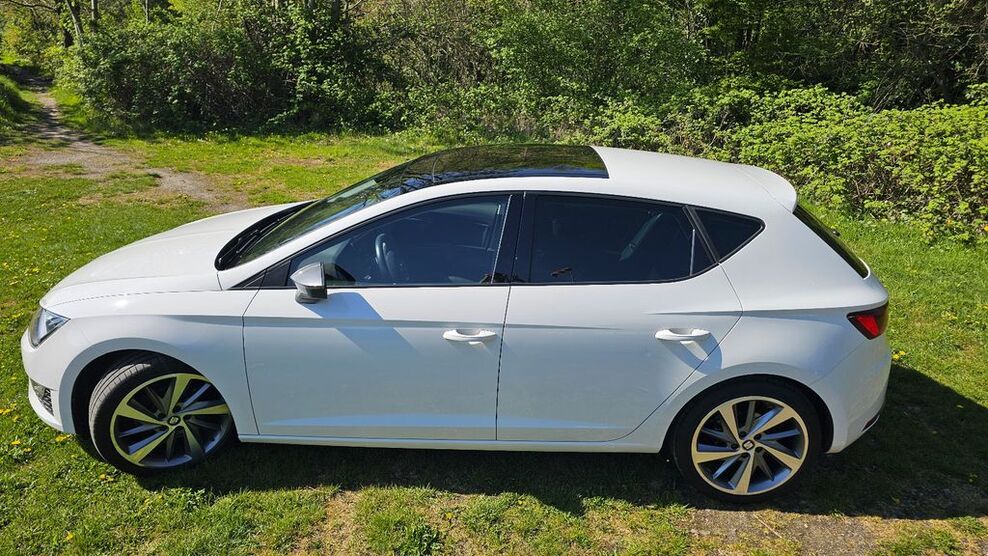 Seat Leon 104.000 km 13.200 € Bochum 44805