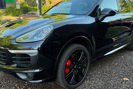 Porsche Cayenne 219.000 km 26.850 &euro; Duisburg - Meiderich/Beeck 47139