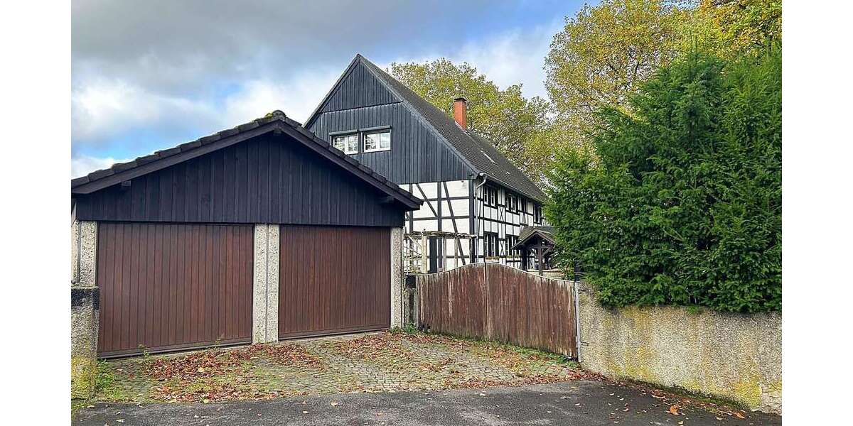 Einfamilienhaus Bochum Höntrop - 8 Zimmer, 332 m&sup2;, 590.100&euro; | Angebot:18202085