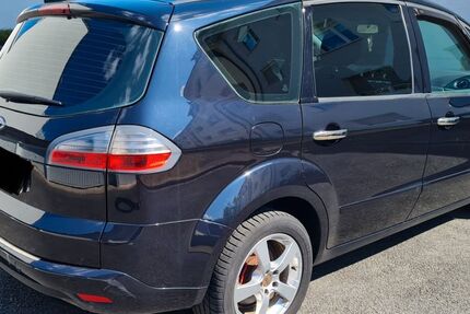 Ford S-Max 157.224 km 3.980 &euro; Bochum 44801