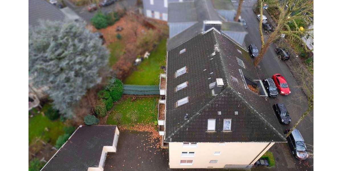 Attraktives Mehrfamilienhaus in Bochum-Ehrenfeld - 6 Wohnungen und 3 Garagen zu verkaufen! 1 zimmer