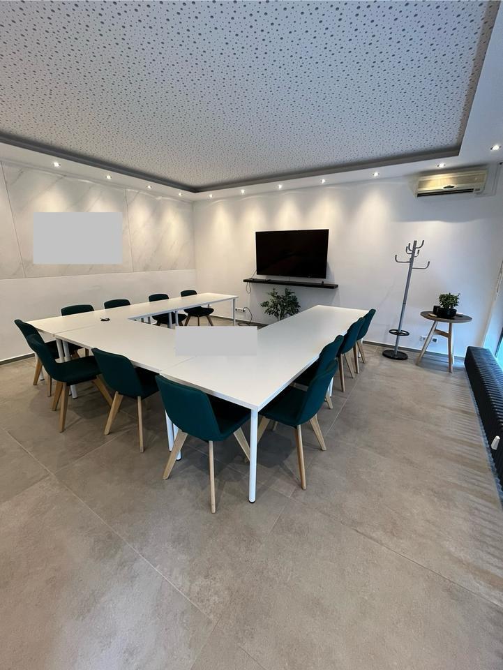 Modern • Bürohaus auf 2 Etagen • WC • Stellplätze zimmer