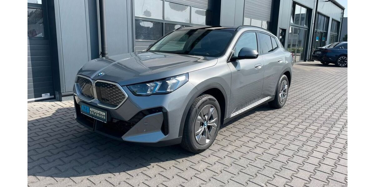 BMW iX2 15.900 km 39.980 € Rheinberg 47495