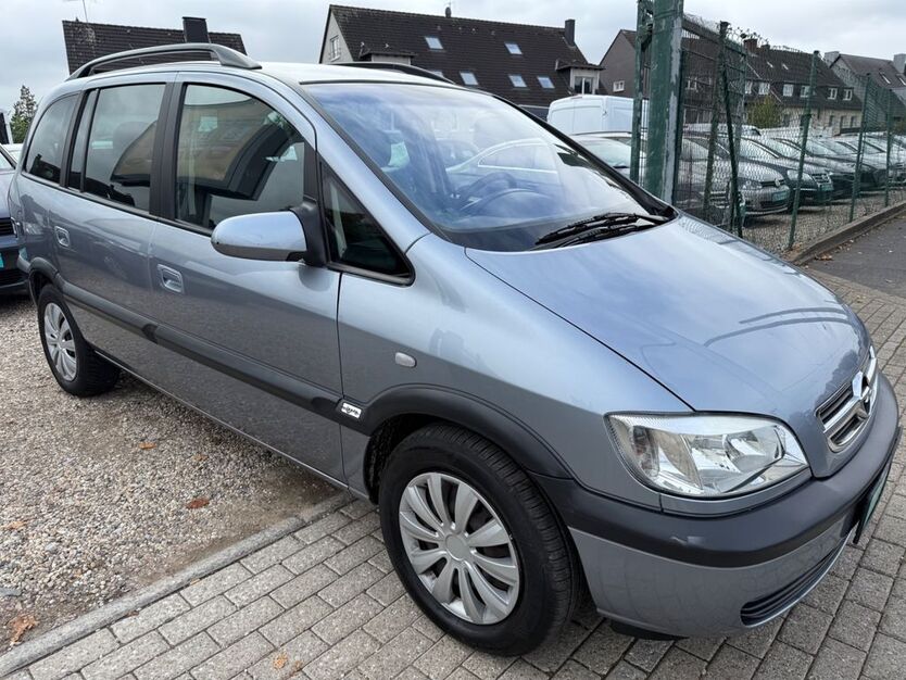 Opel Zafira 157.000 km 3.700 € Essen 45355