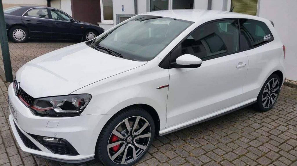VW Polo 62.932 km 14.490 &euro; Essen 45355