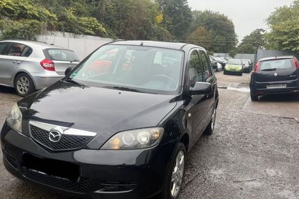 Mazda 2 209.000 km 1.990 € Essen 45143