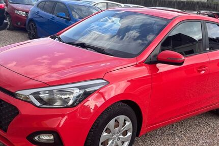 Hyundai i20 130.000 km 7.999 &euro; Essen 45355