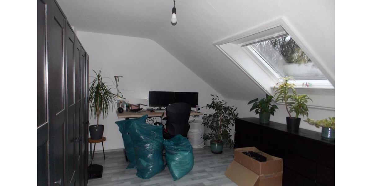 Dachgeschoßwohnung Gladbeck - 3.5 Zimmer, 81 m&sup2;, 495&euro; | Angebot:25048273