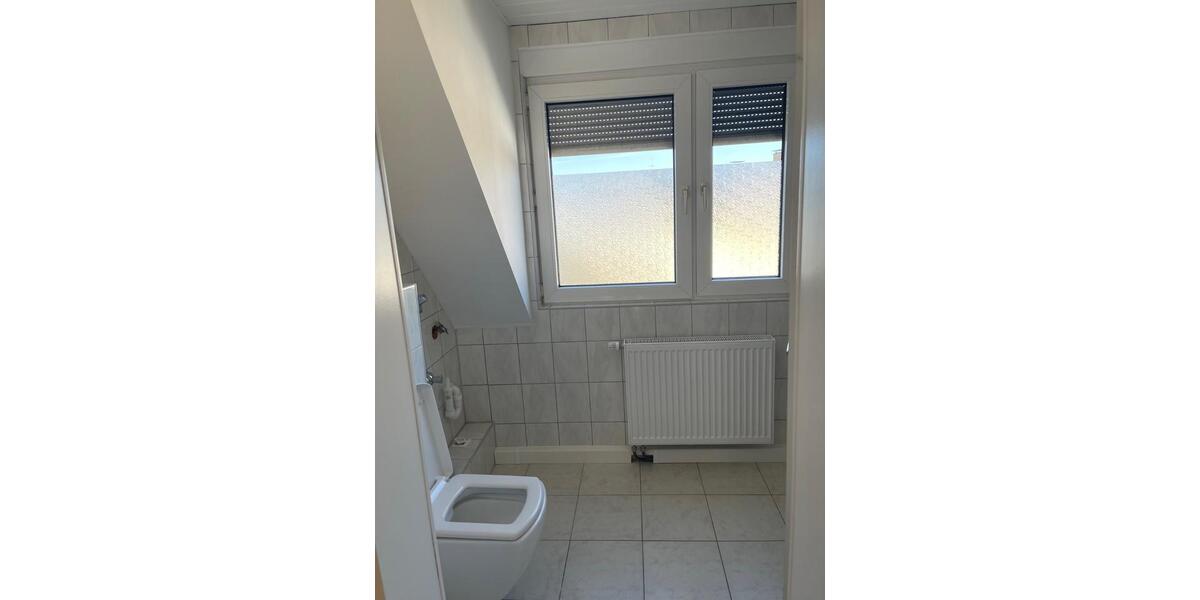 Dachgeschoßwohnung Essen Stadtbezirk VII - 2 Zimmer, 62 m&sup2;, 600&euro; | Angebot:26350508