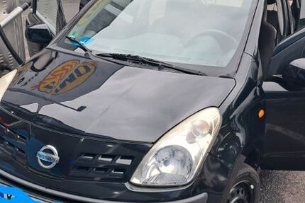 Nissan Pixo
