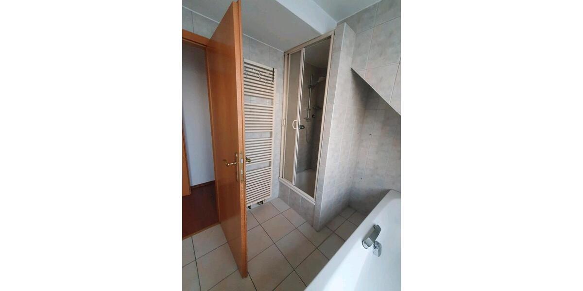 Dachgeschoßwohnung Gelsenkirchen - 2 Zimmer, 98 m&sup2;, 155.000&euro; | Angebot:25599725