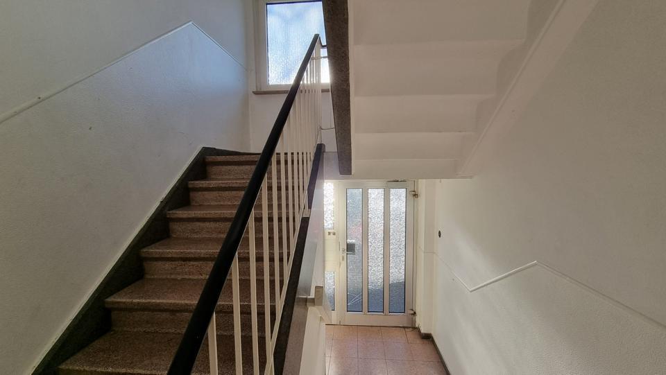 Mehrfamilienhaus – 7 WohnungEN + AUSBAUPOTENZIAL + GARTEN –BOCHUM