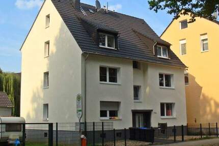 Gepflegtes und renoviertes Mehrfamilienhaus in Bochum-Wattenscheid zimmer