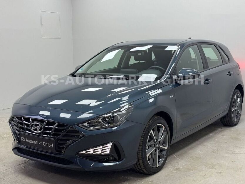 i30