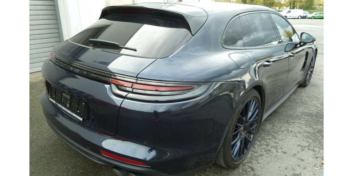 Porsche Panamera Turbo Sport Turismo Chrono Pano Matrix 105.000 km 62.900 € Ratingen 40885