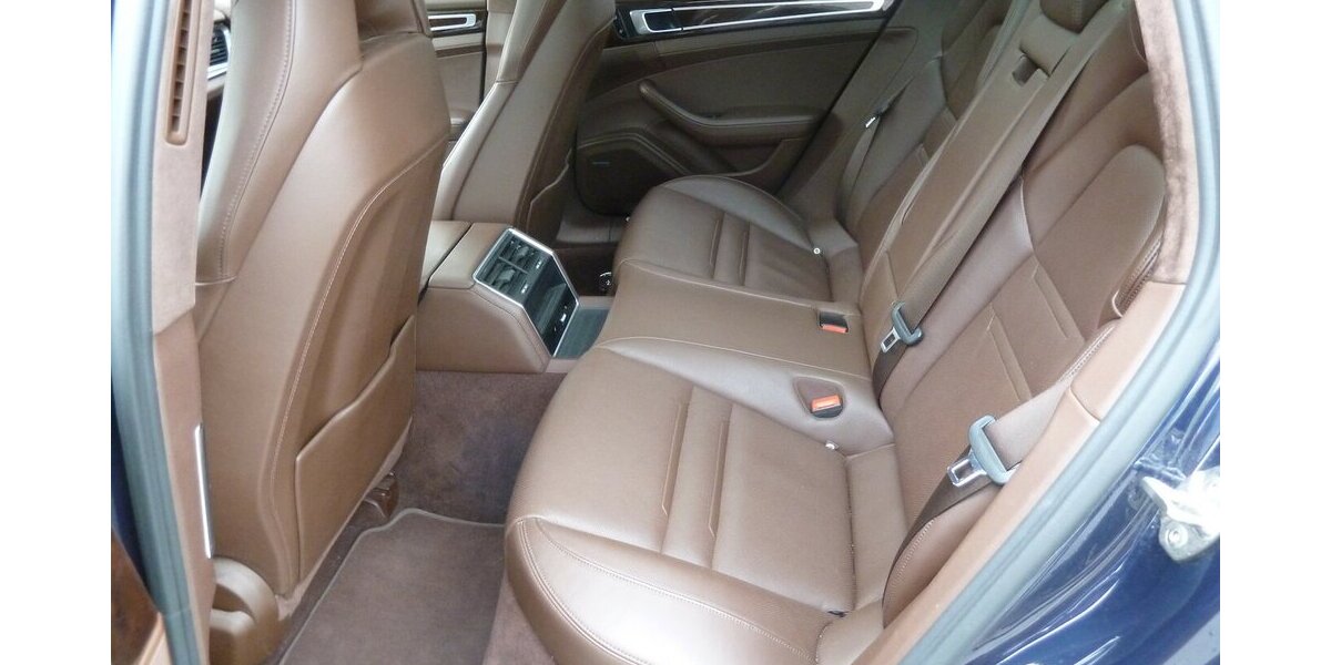 Porsche Panamera Turbo Sport Turismo Chrono Pano Matrix 105.000 km 62.900 € Ratingen 40885