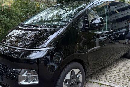 Hyundai STARIA 99.734 km 25.200 &euro; Essen 45276