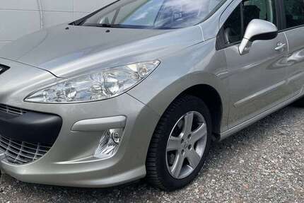 Peugeot 308 128.000 km 5.600 € Essen 45356