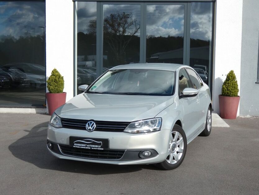 VW Jetta 219.394 km 5.890 € Bochum 44807