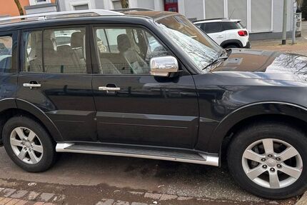Mitsubishi Pajero 191.505 km 6.999 € Duisburg 47057