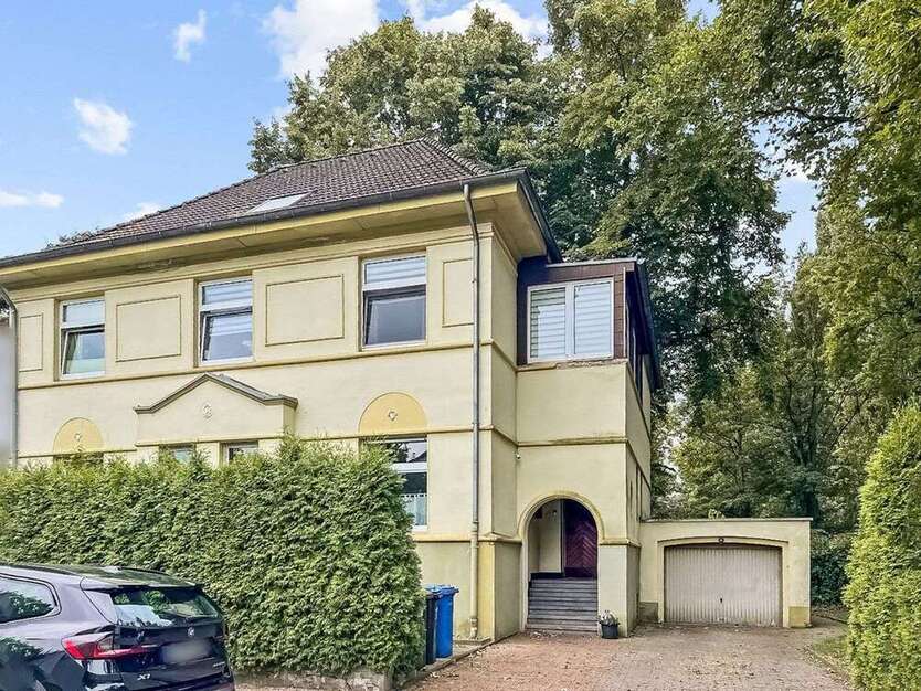 Haus zum Kaufen in Essen 515.000 € 245 m²