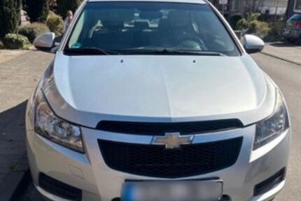 Chevrolet Cruze 123.500 km 3.090 &euro; duisburg 47178