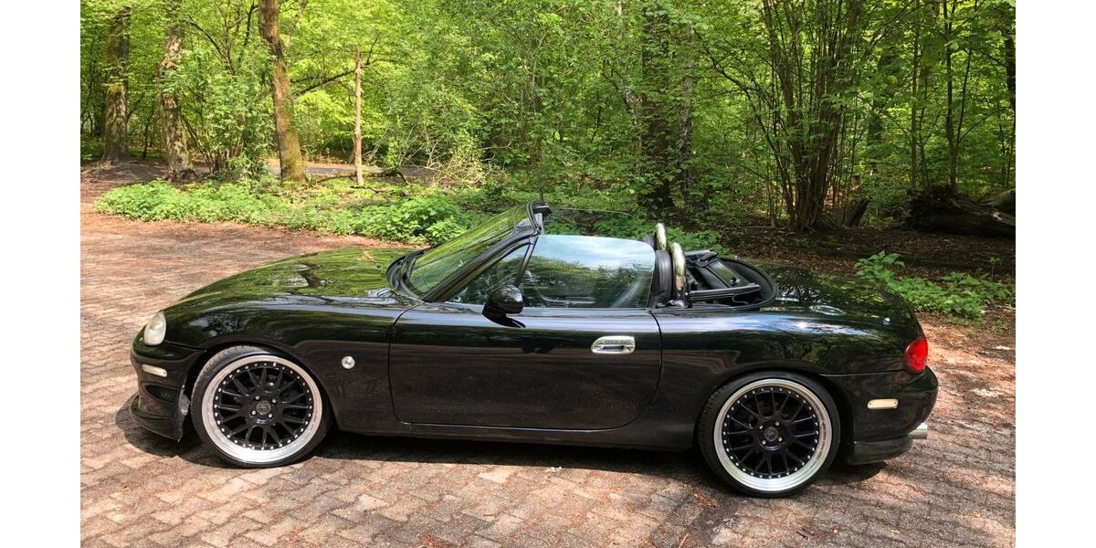 Mazda MX-5 153.000 km 10.850 € Oberhausen 46045