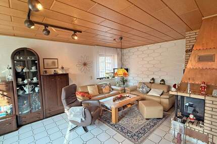 Großzügige Maisonette-Eigentumswohnung mit Garage auf einem Erbpachtgrundstück in Dinslaken-Bruch 4 zimmer