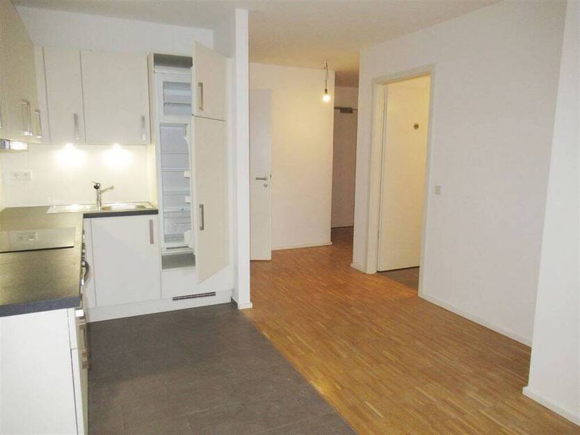 2 Zimmer Wohnung mit Süd-Balkon inkl. Nobilia EBK in Wuppertal - Uellendahl. Ideal für 1 Person.