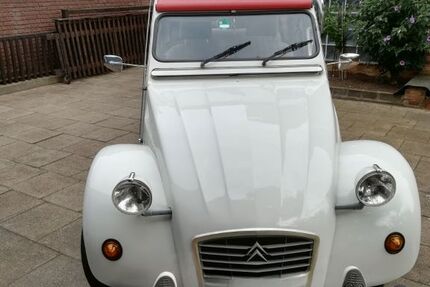 Citroen 2 CV 116.514 km 8.900 € Oberhausen 46145