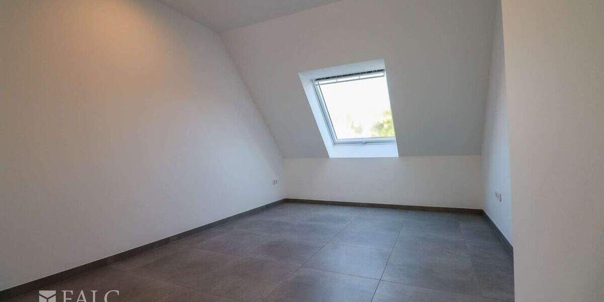 Modernes Neubauhaus (Erstbezug) mit Terrasse und Stellplatz zu vermieten 5 zimmer