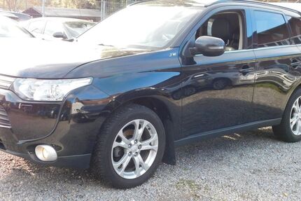 Mitsubishi Outlander 196.582 km 5.499 &euro; Mülheim 45473