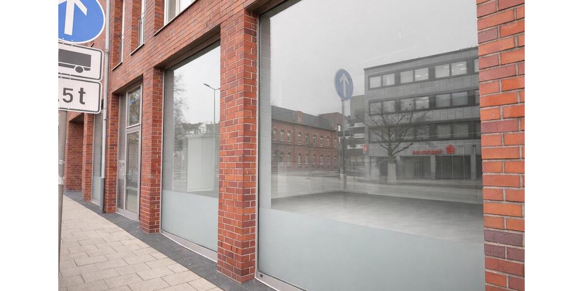 Top-Lage Hattingen: 194 m² Ladenlokal mit Wintergarten – ideal für Gastronomie & Handel zimmer