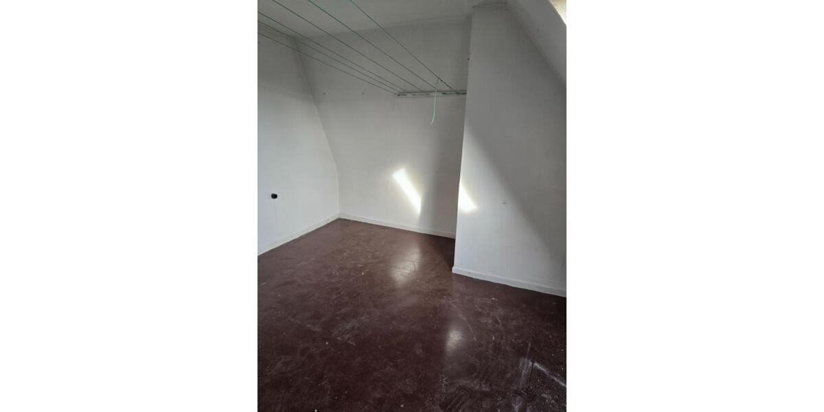 Lagerplatz in einer Mansade zimmer