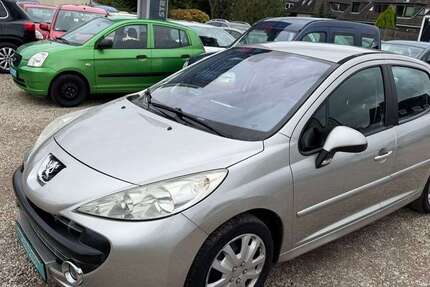 Peugeot 207 175.000 km 1.999 € Essen 45147