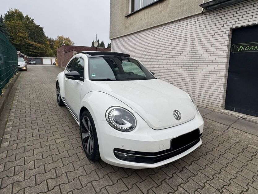 VW Beetle 140.000 km 8.900 € Essen 45143