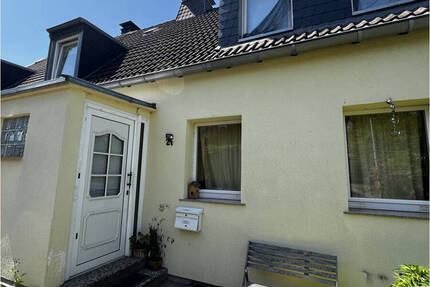 !!Handwerker aufgepasst!! renovierungsbedürftige ETW mit Einfamilienhaus-Charakter in Aachen-Forst