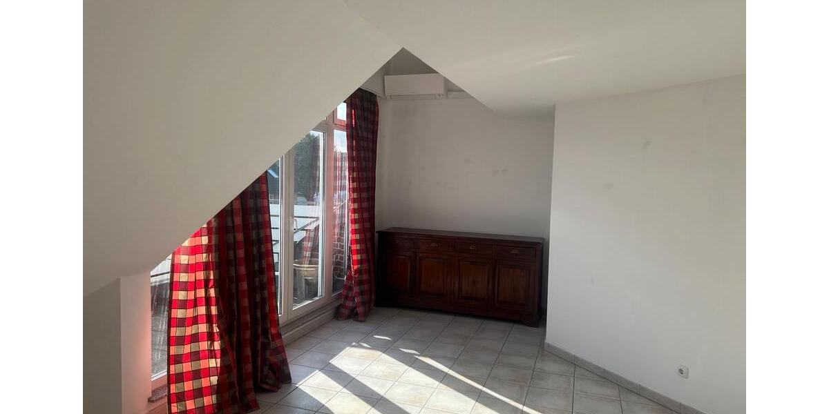 Dachgeschoßwohnung Oberhausen Alstaden - 2 Zimmer, 120 m&sup2;, 1.240&euro; | Angebot:25083113