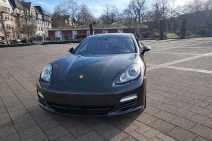 Porsche Panamera 175.000 km 28.300 &euro; essen 45143
