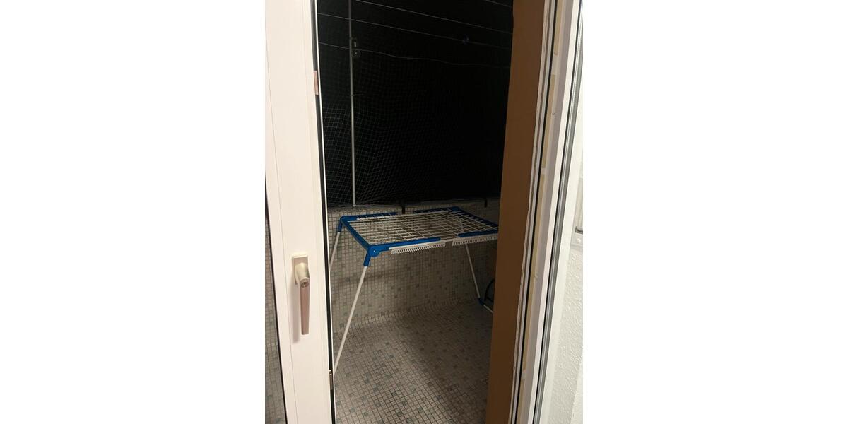Erdgeschoßwohnung Essen Stadtbezirk VII - 4 Zimmer, 64 m&sup2;, 370&euro; | Angebot:26361256